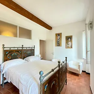appartamento-vacanze-francesca.hotelitalianriviera.com/